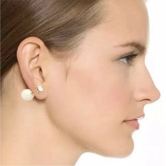 Kate Spade beautiful Reversible crystal and pearls stud earrings - Picture 2 of 10